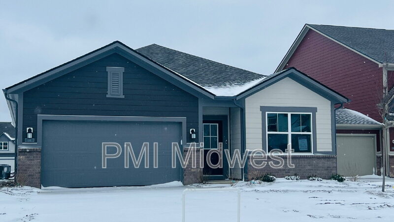 Foto principal - 691 Bedford Dr