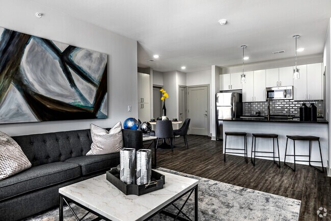 2HAB, 2BA - 1,082 ft² - RM West