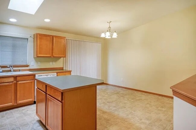 Building Photo - 3Bd/2Ba Marysville House