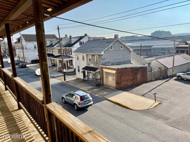 Building Photo - 4 br, 2 bath 4plex - 17 S 2nd St