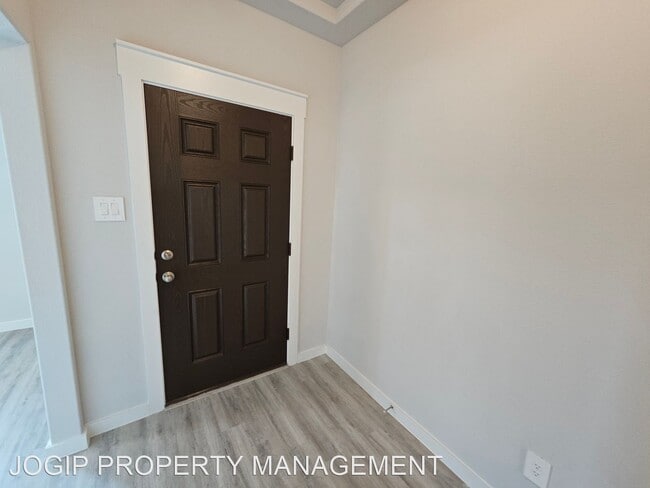 Building Photo - 4 br, 2 bath House - 2528 Moser Lane