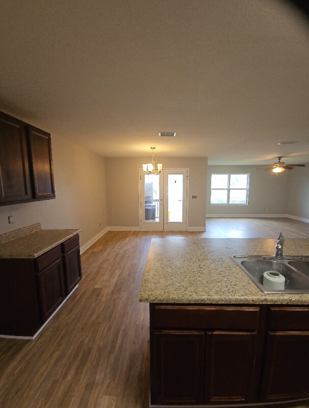 Foto del edificio - 34421 Paisley Ave