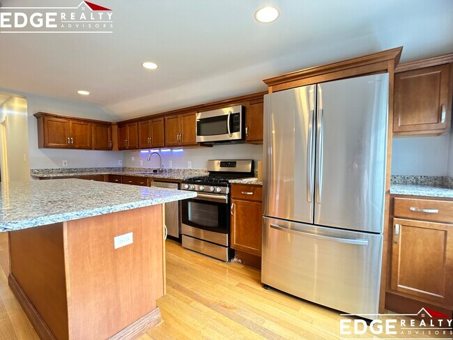 Building Photo - 171A Lexington St