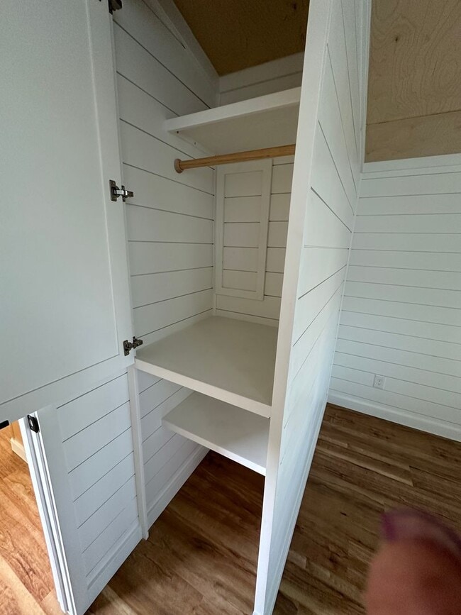 Building Photo - 631 Jackson St