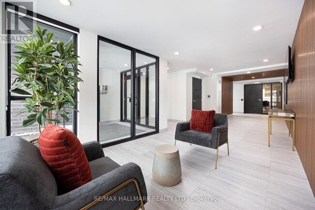 Building Photo - 41 Johnson St