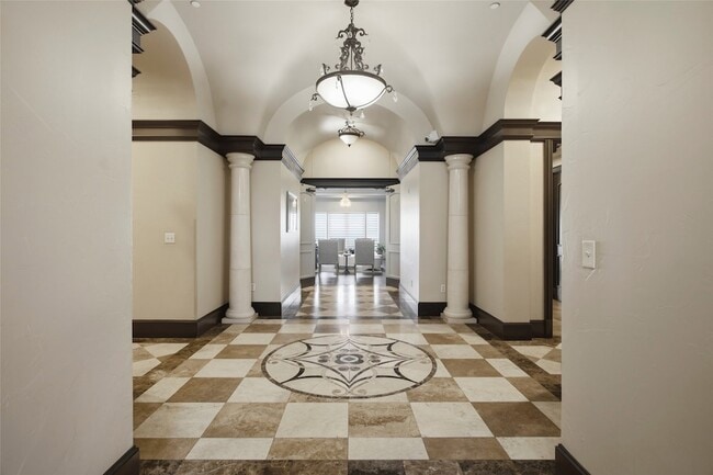 Building Photo - 501 Samuels Ave