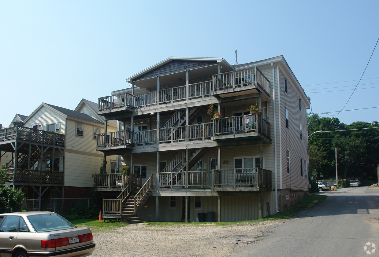 Building Photo - 182-184 Merrimac St