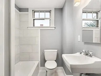 Building Photo - 35 Lincoln Ave