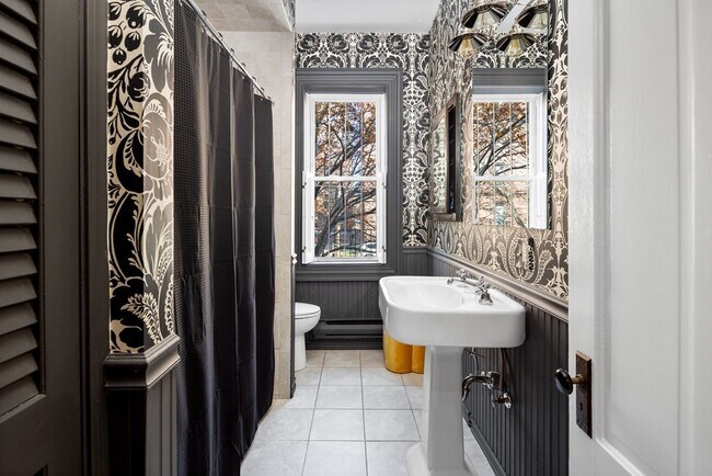 Building Photo - 80 E Brookline St