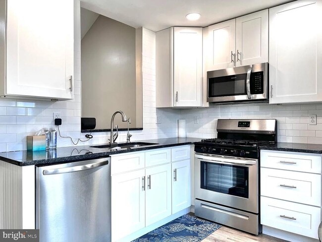 Building Photo - 779 Reading Ct