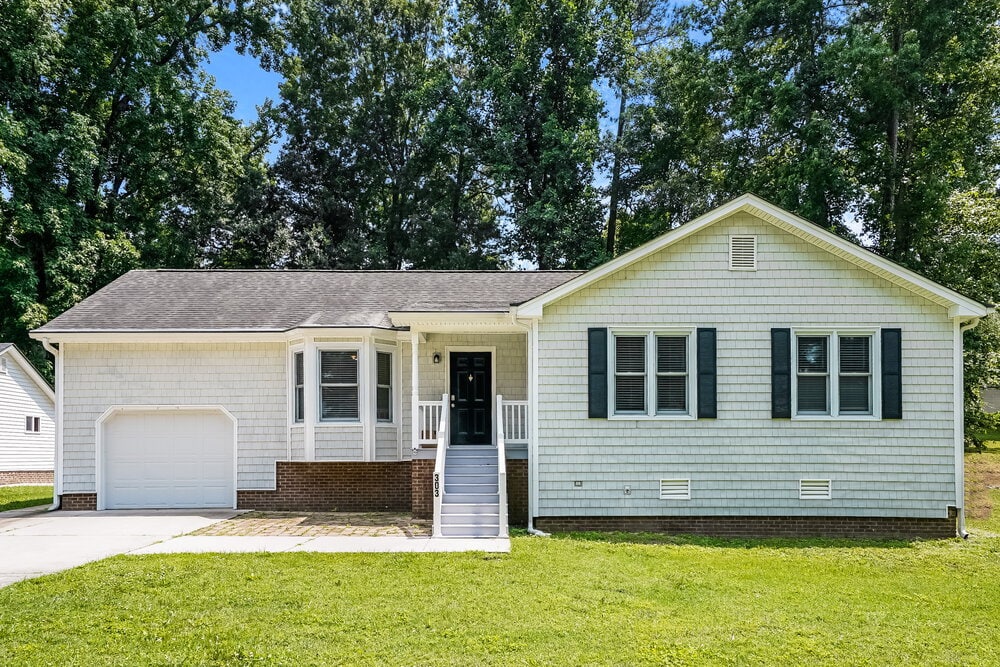 Primary Photo - 303 Southampton Dr