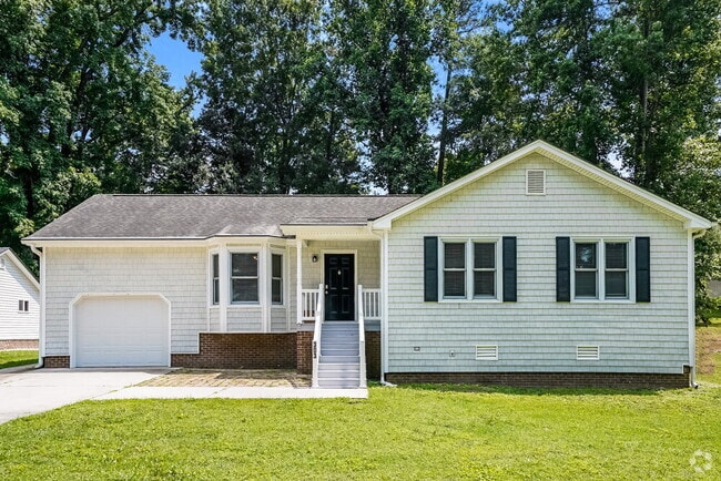 Building Photo - 303 Southampton Dr