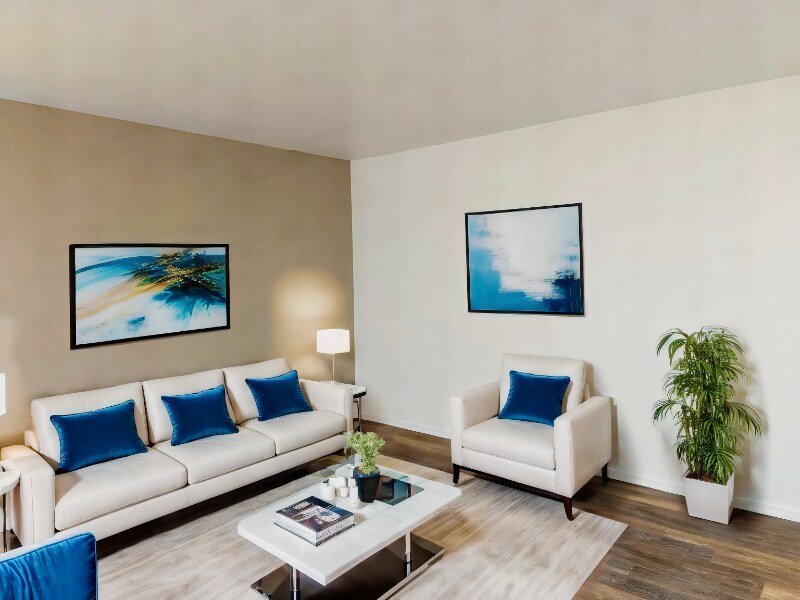 Foto principal - 9925 E La Palma Ave