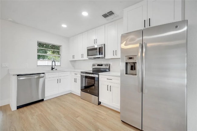 Building Photo - 3084 Anthony Ln