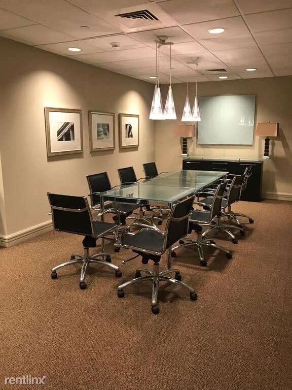 Foto del edificio - 880 N Pollard St