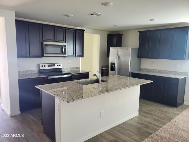 Building Photo - 2557 N Agave Ln