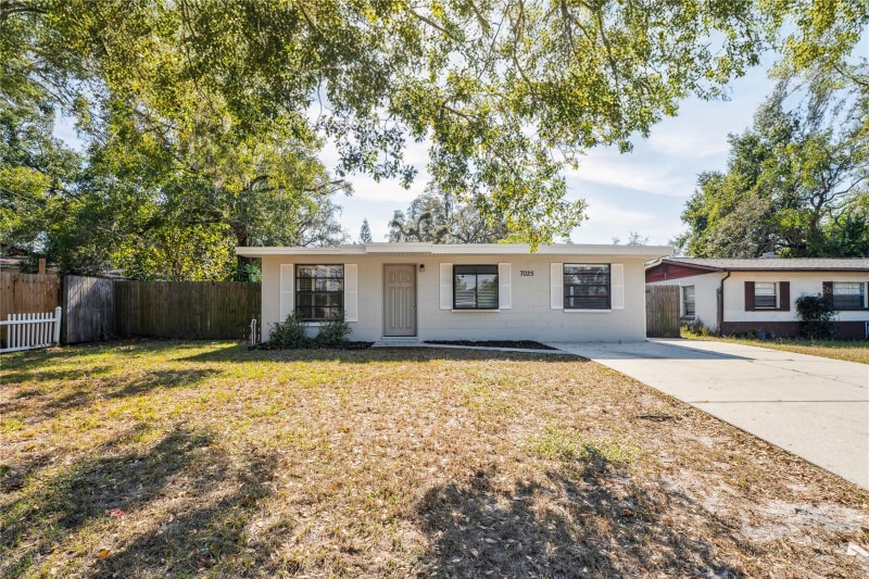 Photo - 7025 Ponderosa Dr (Tampa, FL)