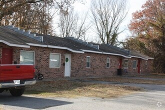 Building Photo - 201 Tucker Inn