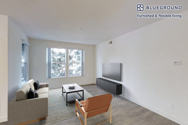 Building Photo - 1257 Lakeside Dr
