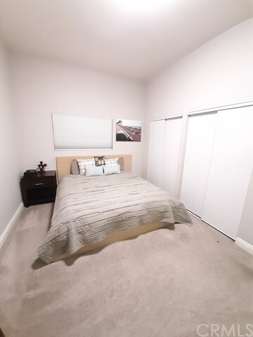 Foto del edificio - 1217 W 164th St