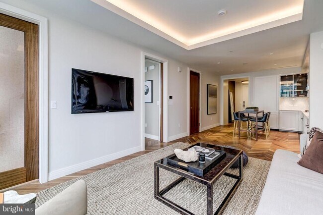 Foto del edificio - 300 International Drive