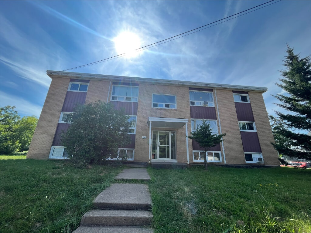 Photo du bâtiment - 200 Spruce St