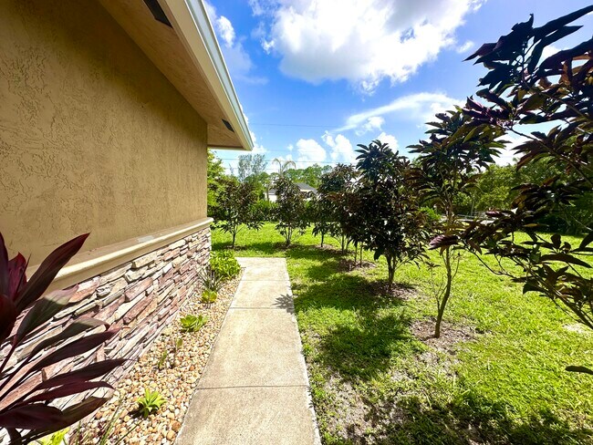 Foto del edificio - 13925 88th Pl N