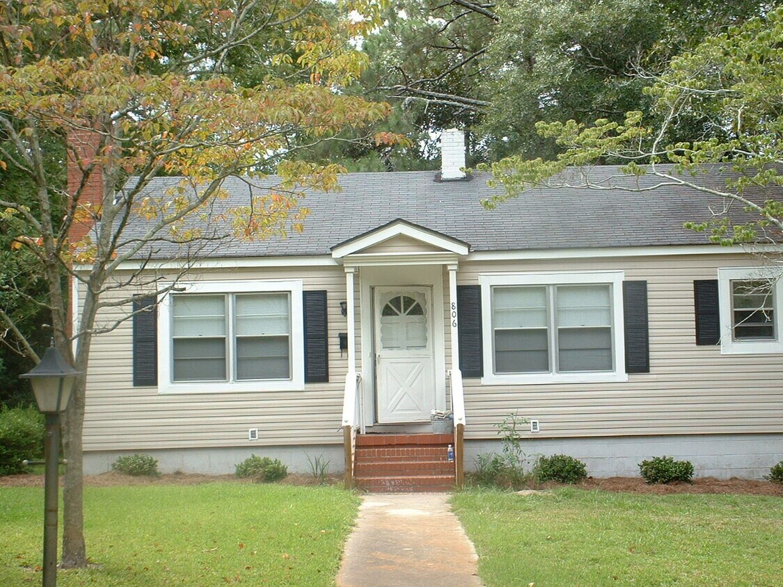 Primary Photo - 806 Lee Ave