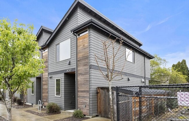 Building Photo - Dual Masters! Stunning Modern End-Unit Townhome in Buckman Bright, Airy & Designed for Comfort