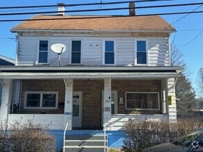 Building Photo - 206 Habicht St