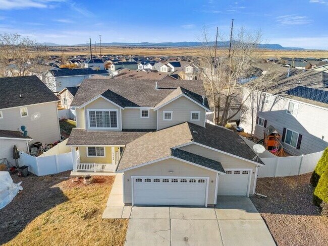 Foto del edificio - 2205 Meadowlark Ln