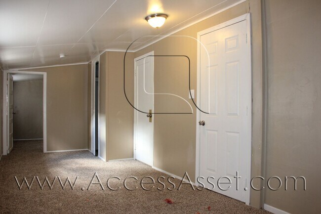 Foto del edificio - Cozy 2 Bed/1 Bath Home With Large Yard!