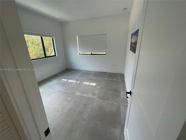Building Photo - 12 Coral Dr