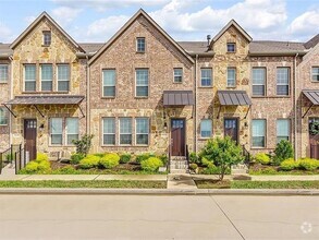 Building Photo - 2404 Magalia Ln