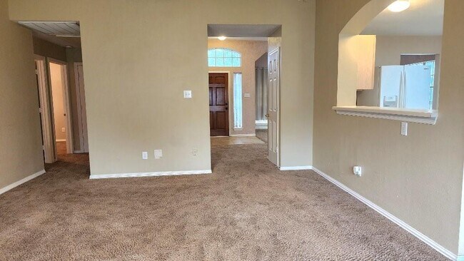 Building Photo - 21019 Royal Villa Dr
