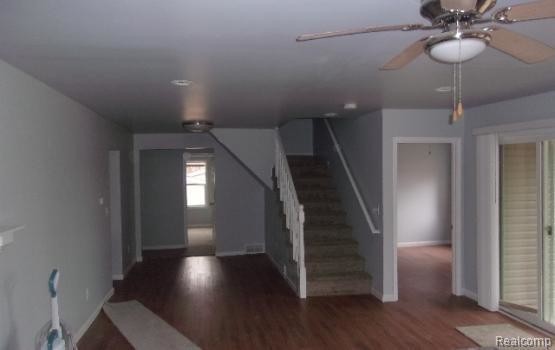 Building Photo - 3255 Coventry Dr