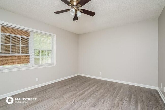 Building Photo - 4336 Central Valley Dr, Hermitage, TN 37076