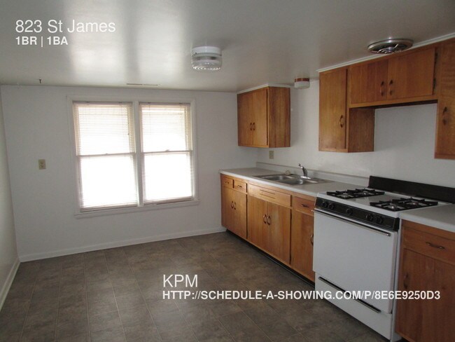 Foto del edificio - 823 Saint James St