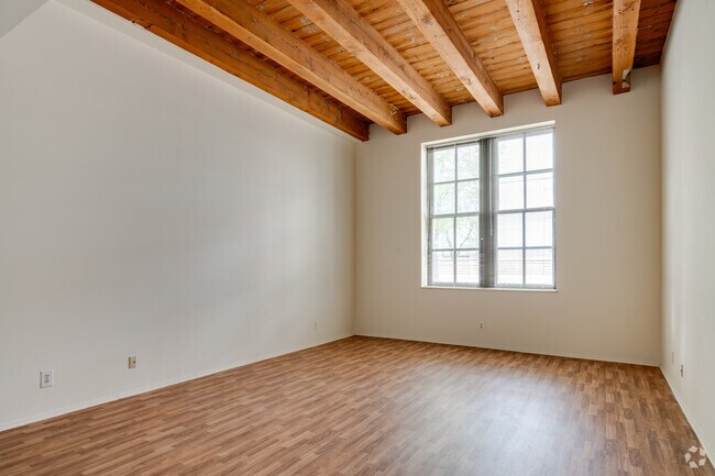 2BR , 1,5BA - Apartamento Brownstone - River Place