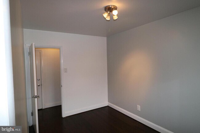Foto del edificio - 1716 Loney St