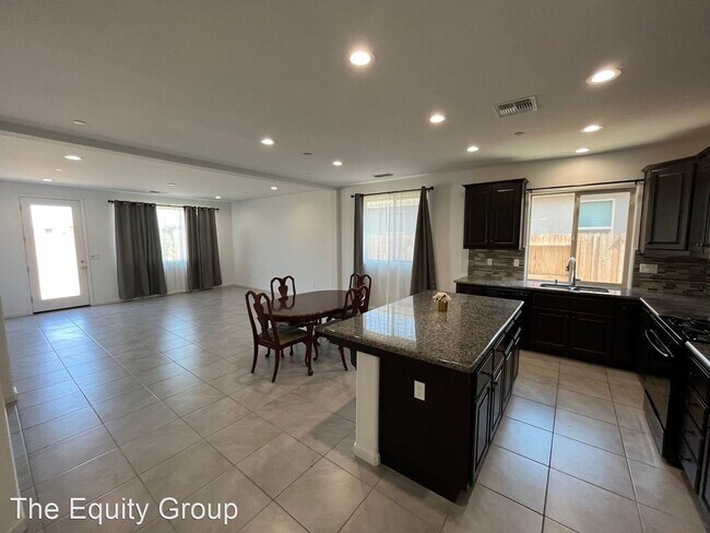Building Photo - 3 br, 2 bath House - 1402 West Porter Ave