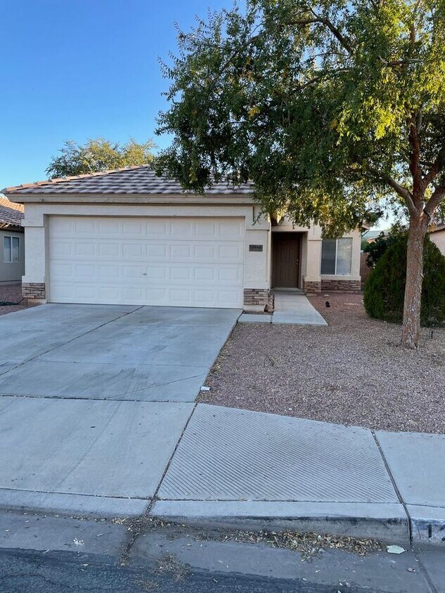 Foto principal - COMING SOON! Adorable 3 Bed, 2 Bath Home i...