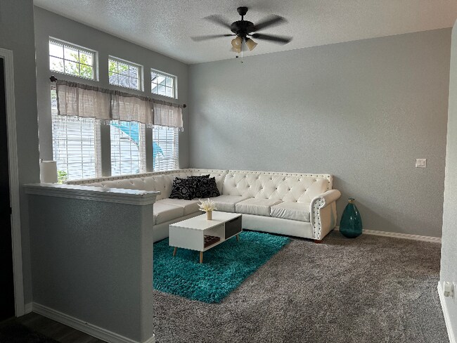 Foto del edificio - 5313 N Ice Springs Way