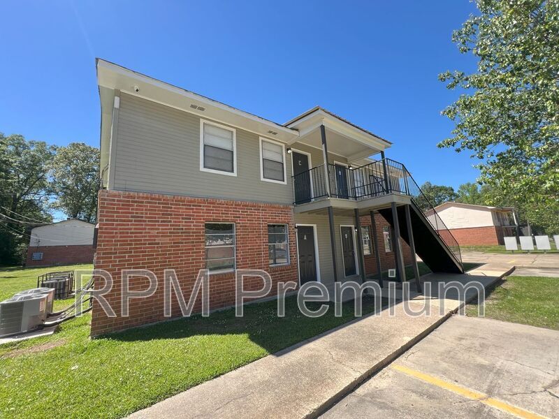 5051 Baker Blvd Unit B, Baker, LA 70714 Condo for Rent in Baker, LA
