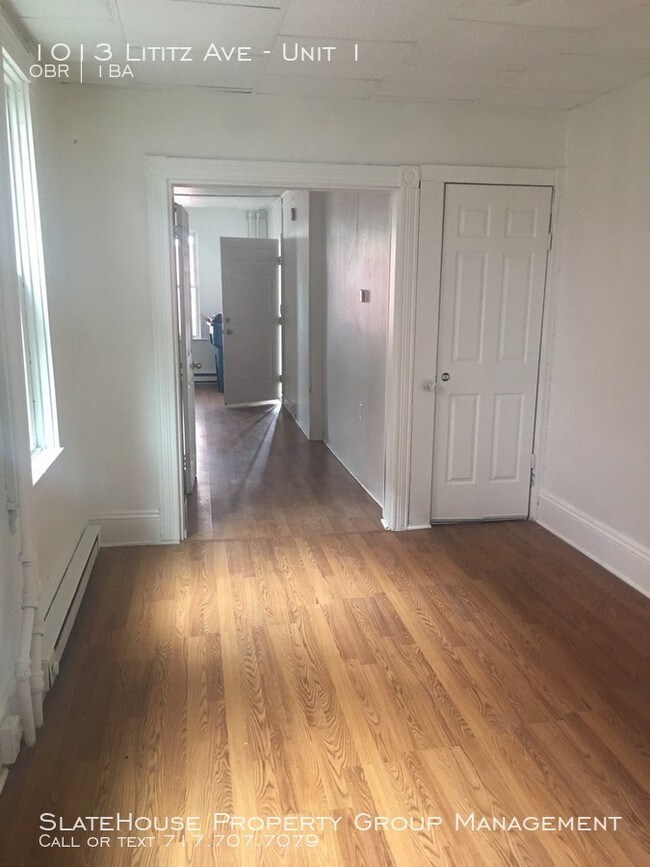 Building Photo - Perfect First Floor Studio