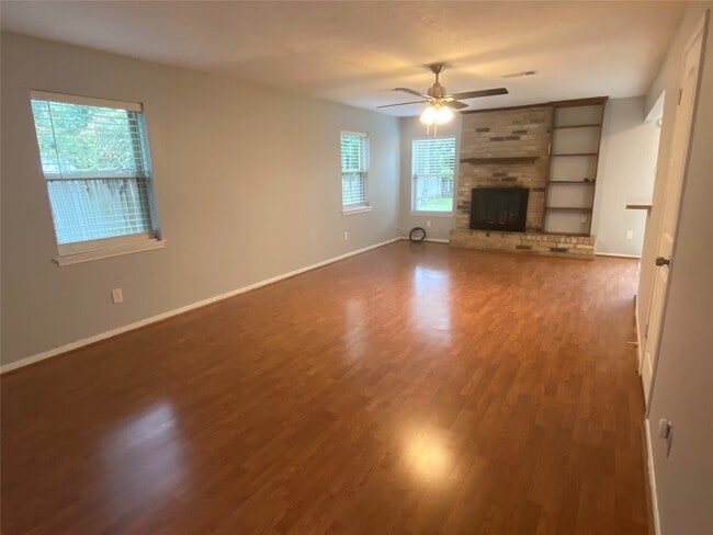 Building Photo - 29021 Cherrywood Ln