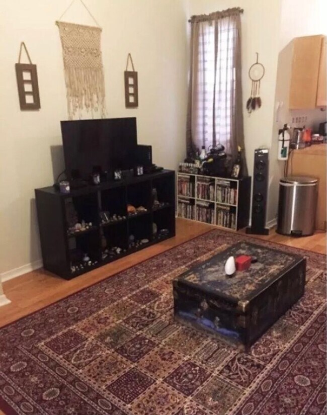 Foto del edificio - Diamond St W 1903