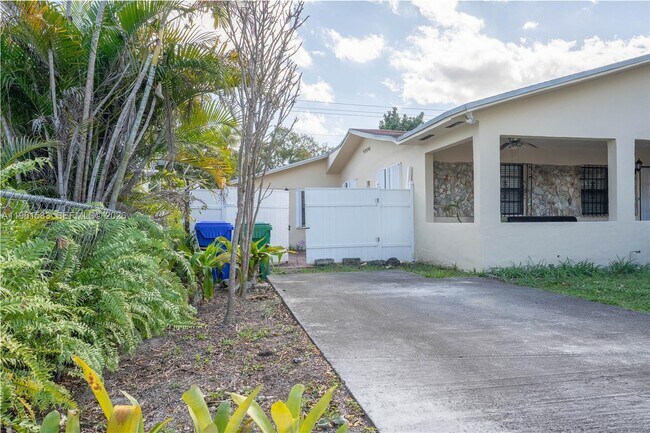 Foto del edificio - 4350 SW 5th St