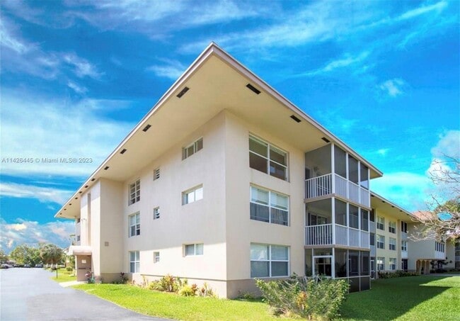 Building Photo - 4025 N Federal Hwy