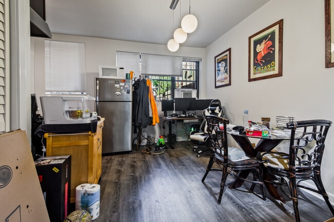 Foto del edificio - 1906 N Whipple St